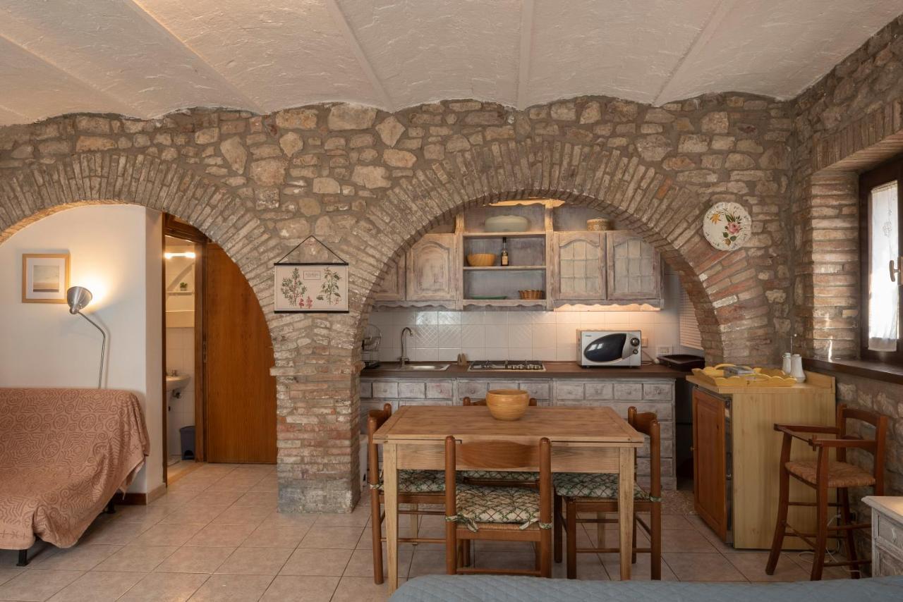 Appartamento Casa Nel Borgo Corciano Esterno foto